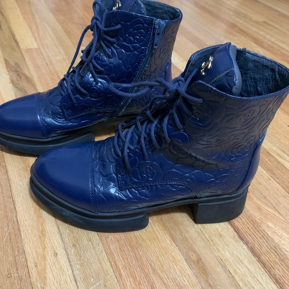 Chanel uncle lace boots - Picture 4 of 8